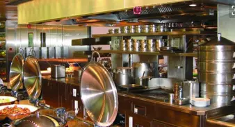 火速废旧物资回收站·高价收售二手设备厨房设备桌椅板凳制冷设备烘焙设备等