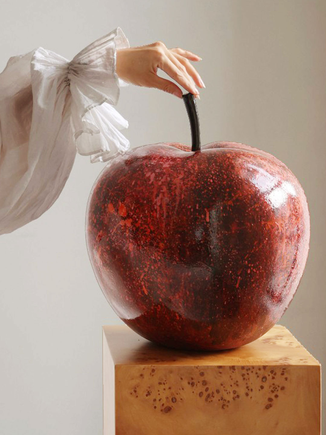 莉莉白《平安果》原创中古摆件苹果手绘艺术家居装饰雕塑高级礼品